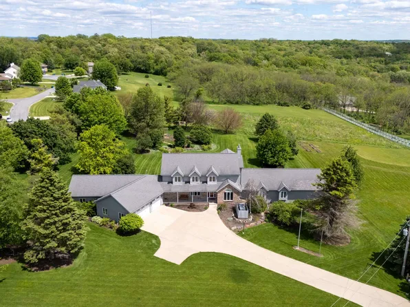 3576 Timber Ln, Cross Plains, WI 53528