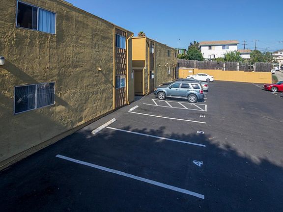 4th image of 3119 Valle Ave APT 6