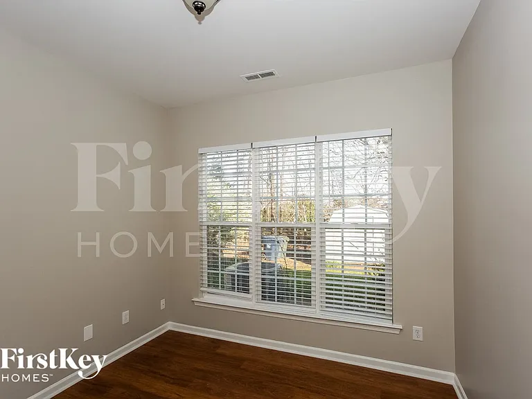 13214 Ballara Pl — Photo 12