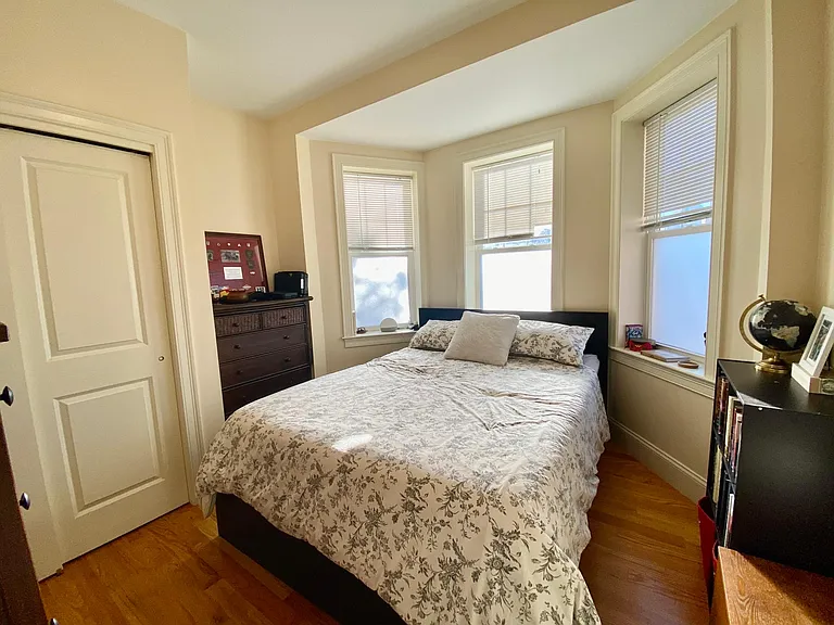 3 Edwin St #4 — Photo 6