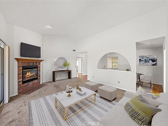 3rd image of 903 Crescent Bnd