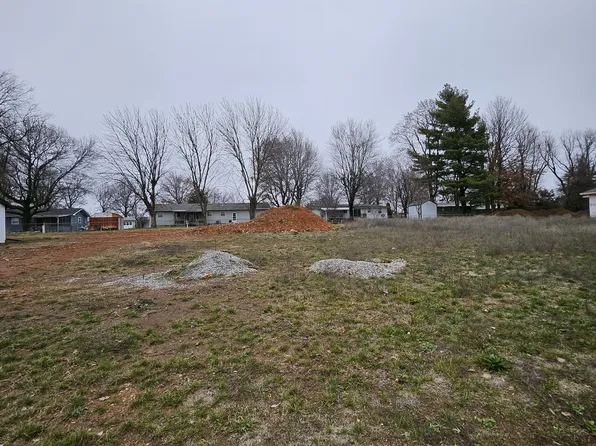 38 Whitley Lane, Monett, MO 65708