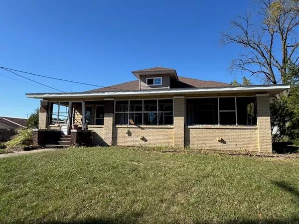 304 Main St, North Judson, IN 46366
