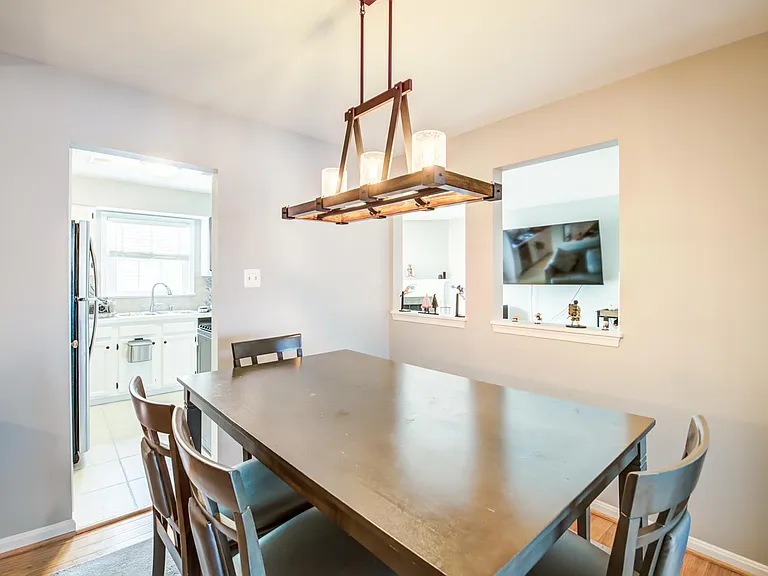 7112 Lake Cove Dr — Photo 24
