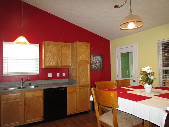 5th image of 3383 Indian Meadows Dr