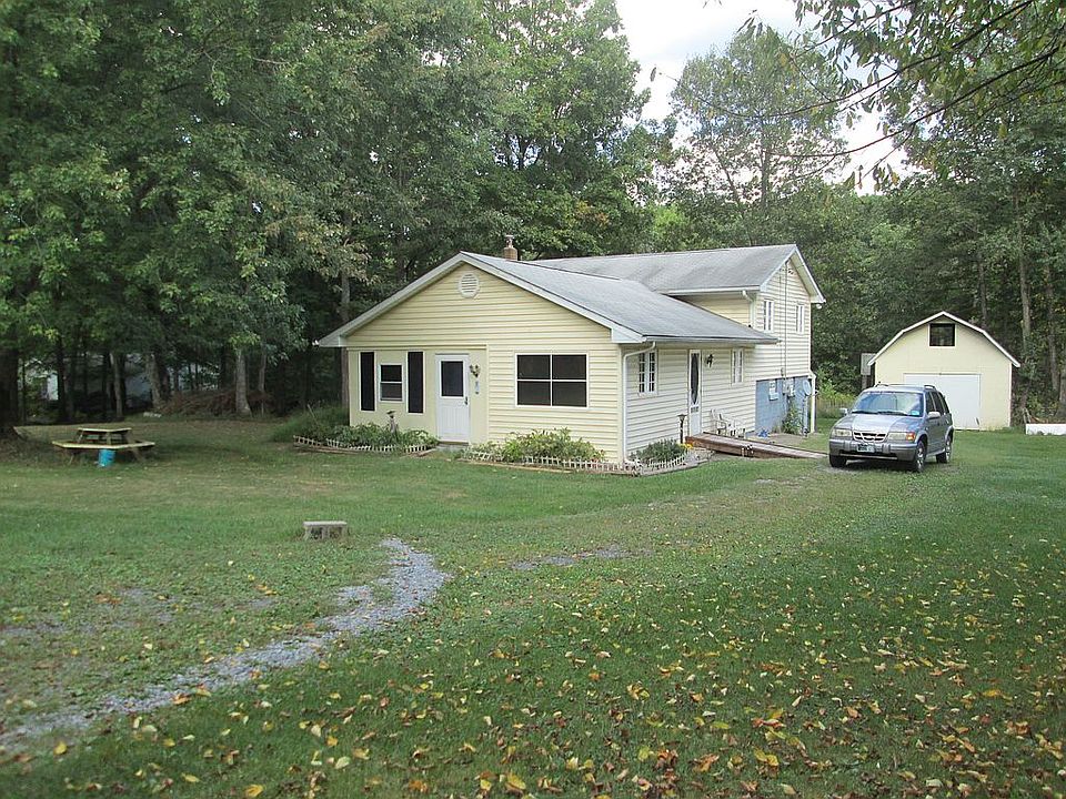 Hampshire County.Split level