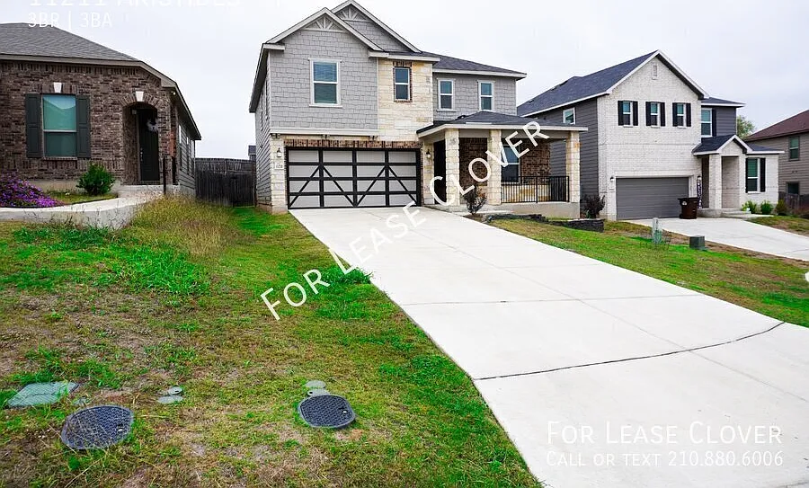 Feels Like New, 3 Bedroom in Champions Manor — Photo 2