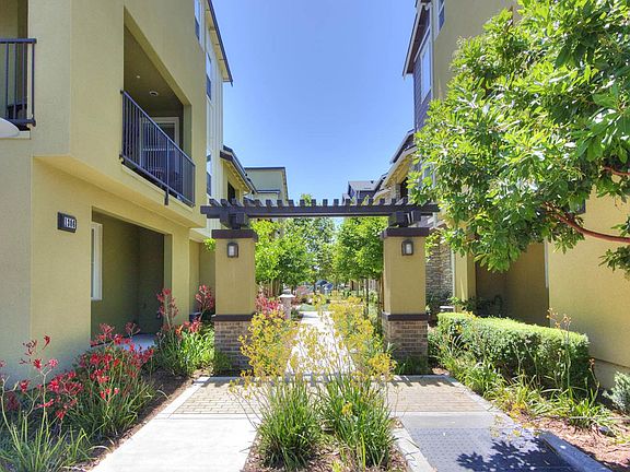 2nd image of 1342 Nestwood Way