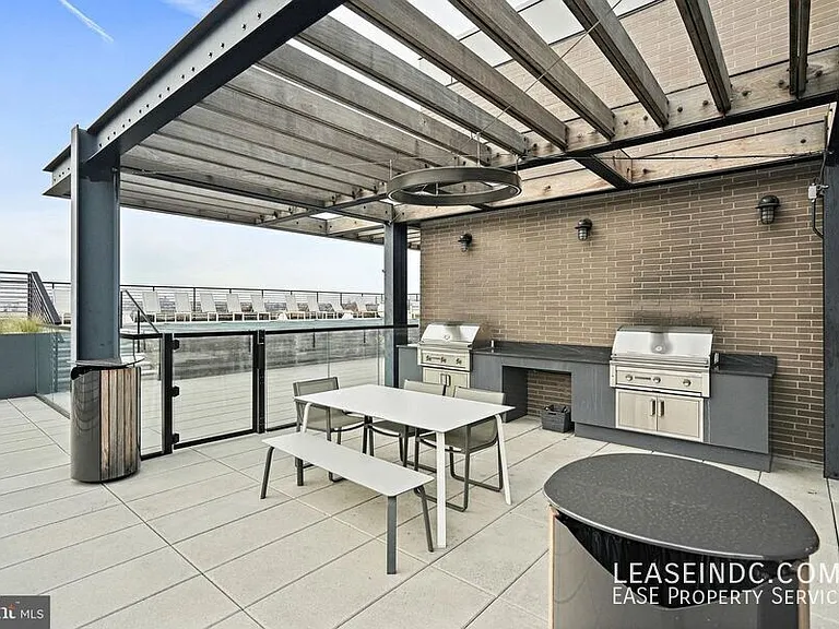 1625 Eckington Pl NE #321 — Photo 24