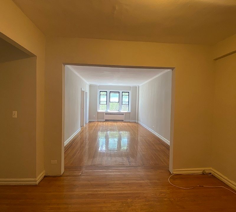 1st image of 76-9 34th Ave #211