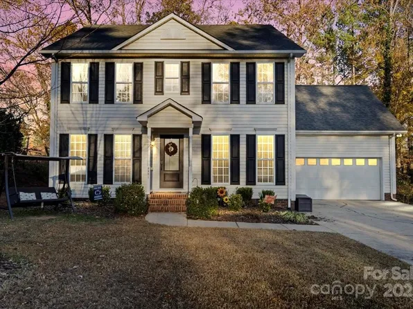 8851 Oldenburg Dr, Mount Pleasant, NC 28124