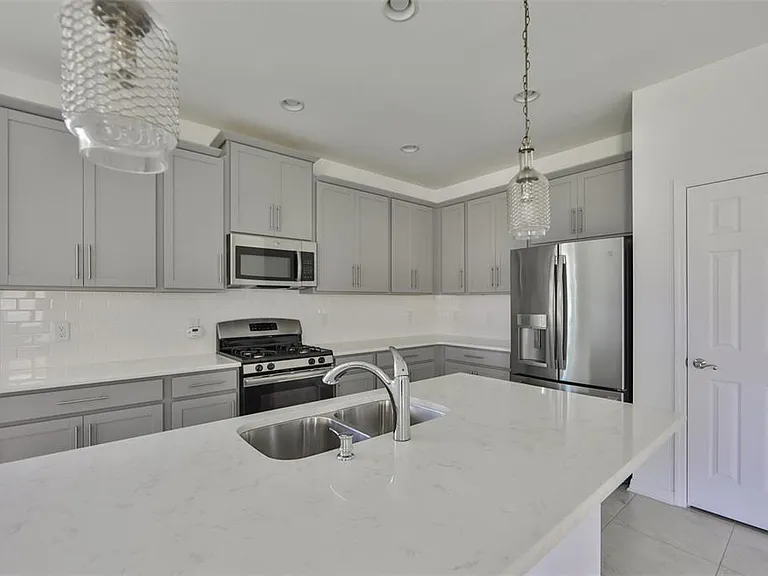 3044 Abrams Trl — Photo 7