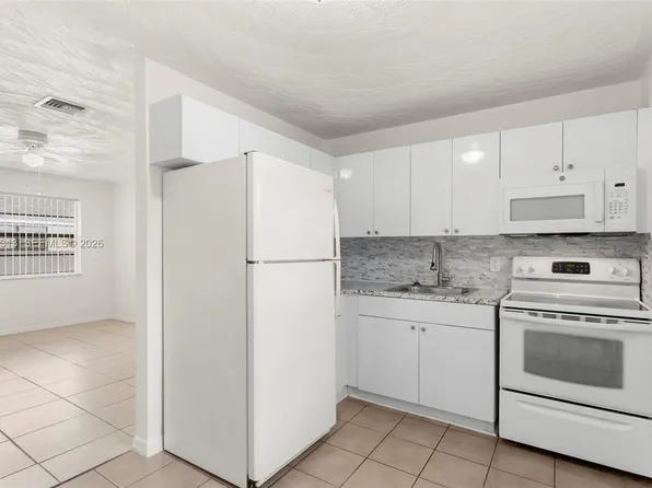 4120 SW 19th St #22, Hollywood, FL 33023