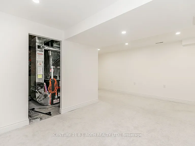 430 Mapleview Dr E #18 — Photo 36