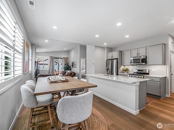 4th image of 13012 193rd Avenue E