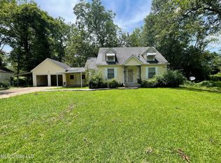 1825 Willaneel Dr, Jackson, MS 39204