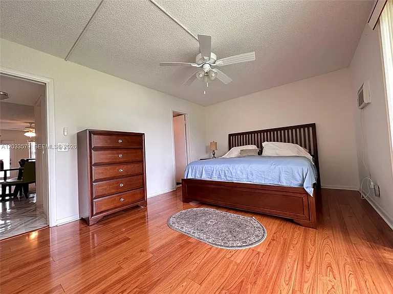 569 Fanshaw N #569 — Photo 5