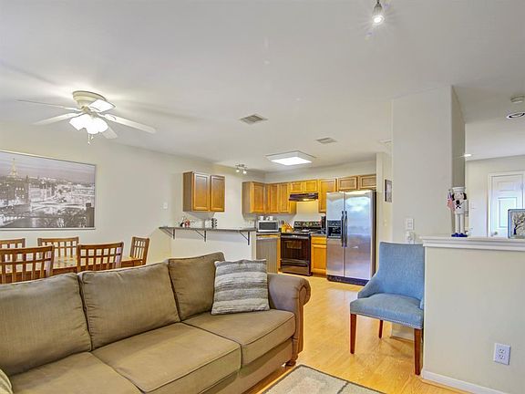 4th image of 7207 Avenue K