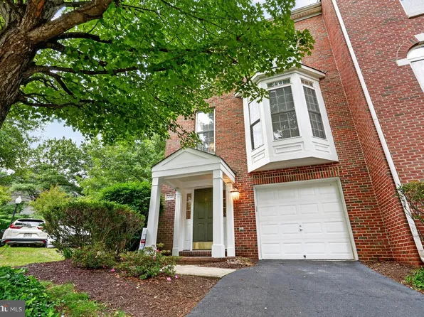 4190 Lower Park Dr, Fairfax, VA 22030