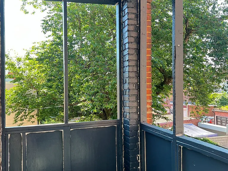 611 A St NE #4 — Photo 3