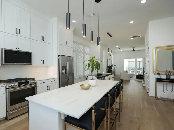 5704 Fairdale Ln #B, Houston, TX 77057