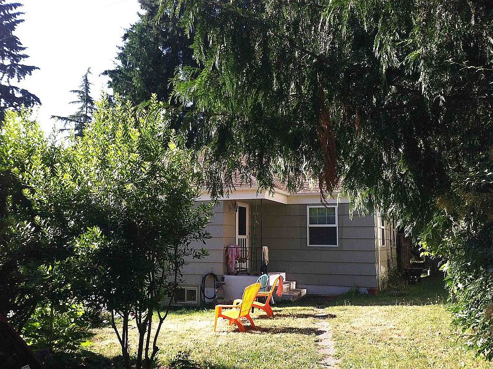 2nd image of 1529 NE 94th St