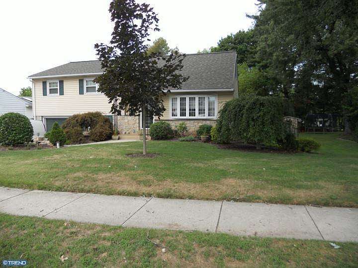 1st image of 335 Erie Dr