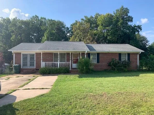 1428 Leadmine Rd, Gaffney, SC 29340