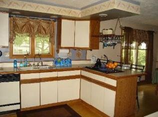 1802 Lisbon Rd, Morris, IL 60450