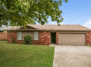 4214 Maple Springs Dr, Arlington, TX 76001