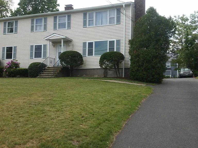 172 S End Rd #1 — Photo 2