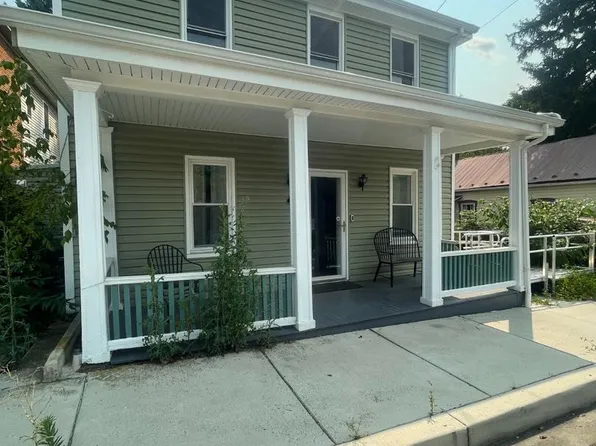 25 E Baltimore St, Funkstown, MD 21734