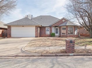 600 Fox Hunt Ln, Edmond, OK 73003