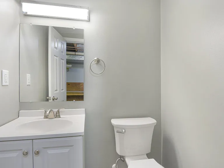 91 Premier Ct — Photo 42