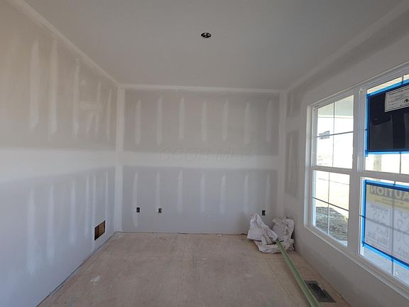 4th image of 335 Buck Valley Dr
