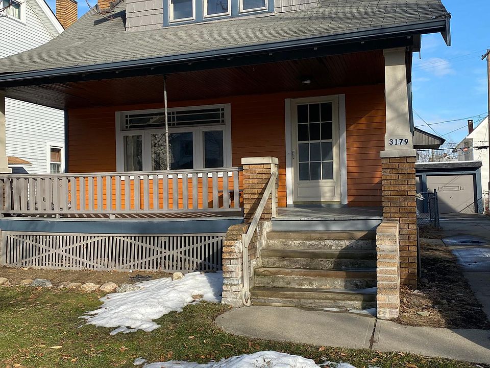 1st image of 3179 W 114th St
