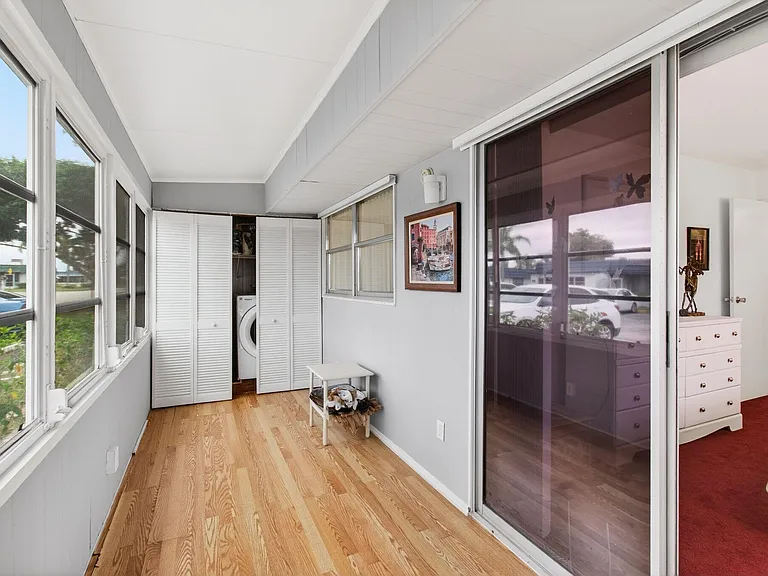 213 Waterford Cir #I — Photo 40