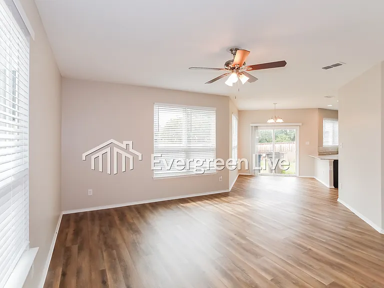 4905 Caraway Dr — Photo 8
