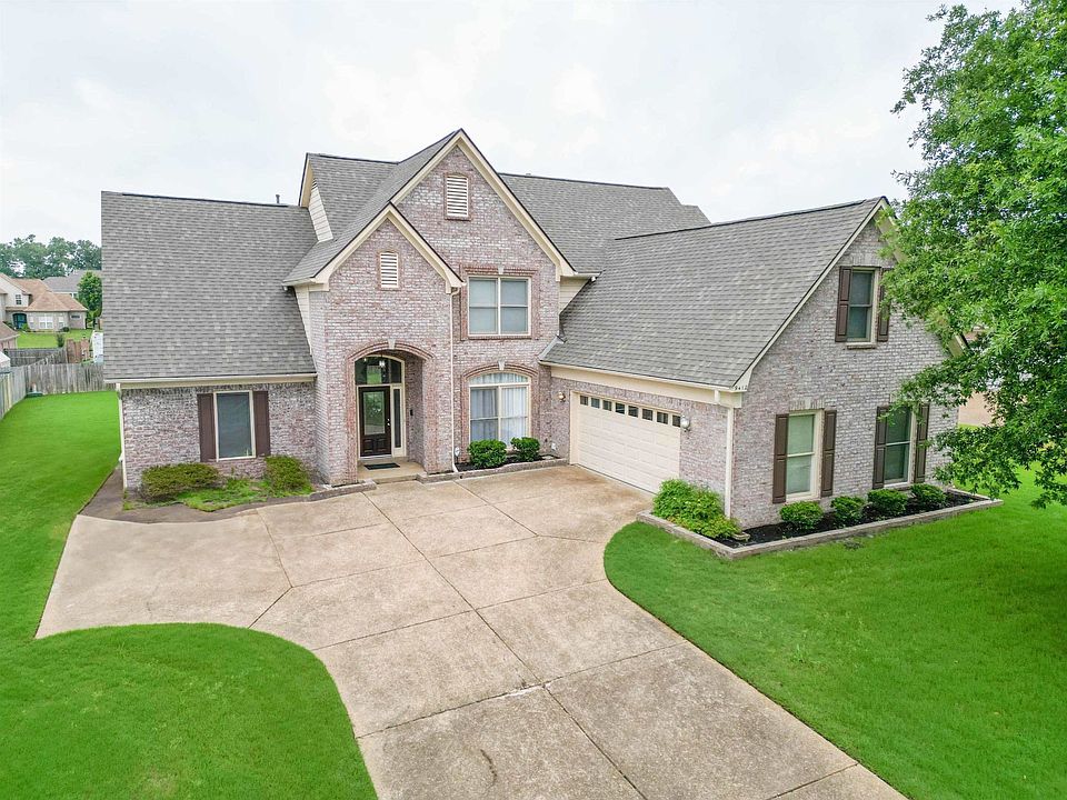 1st image of 9412 Falcon Hill Dr
