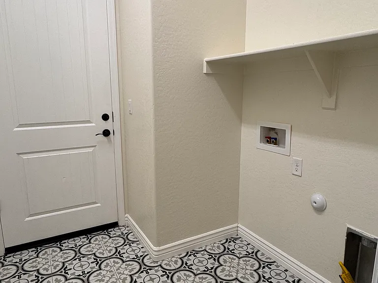 6049 E Greer Ln — Photo 8