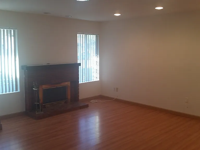 15117 Amso St #206406K-L200 — Photo 2
