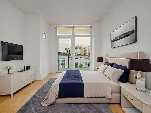 2nd image of 555 W 59th St APT 12A