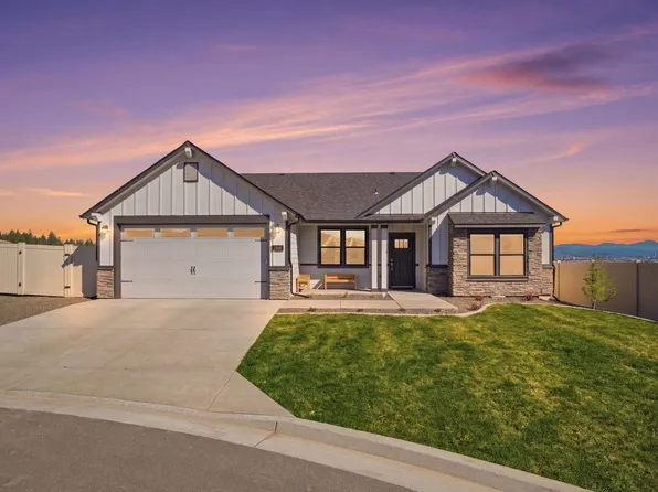 1500 S Moen Ct, Greenacres, WA 99016