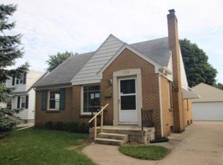 1124 Northlawn St N, Grand Rapids, MI 49505