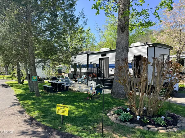 4229 E Pkwy #223, Gatlinburg, TN 37738