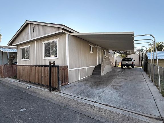 2nd image of 7549 Loma Rio Ln