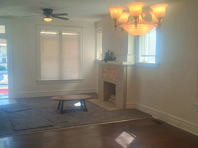 4861 Wabada Ave — Photo 2