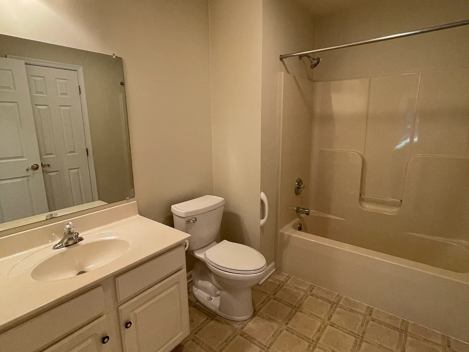 2 bed, 1515 sqft, $1,500 — Photo 3