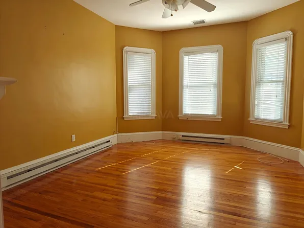 8 West St #5, Somerville, MA 02144