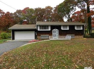 189 Bridge Rd, Hauppauge, NY 11788